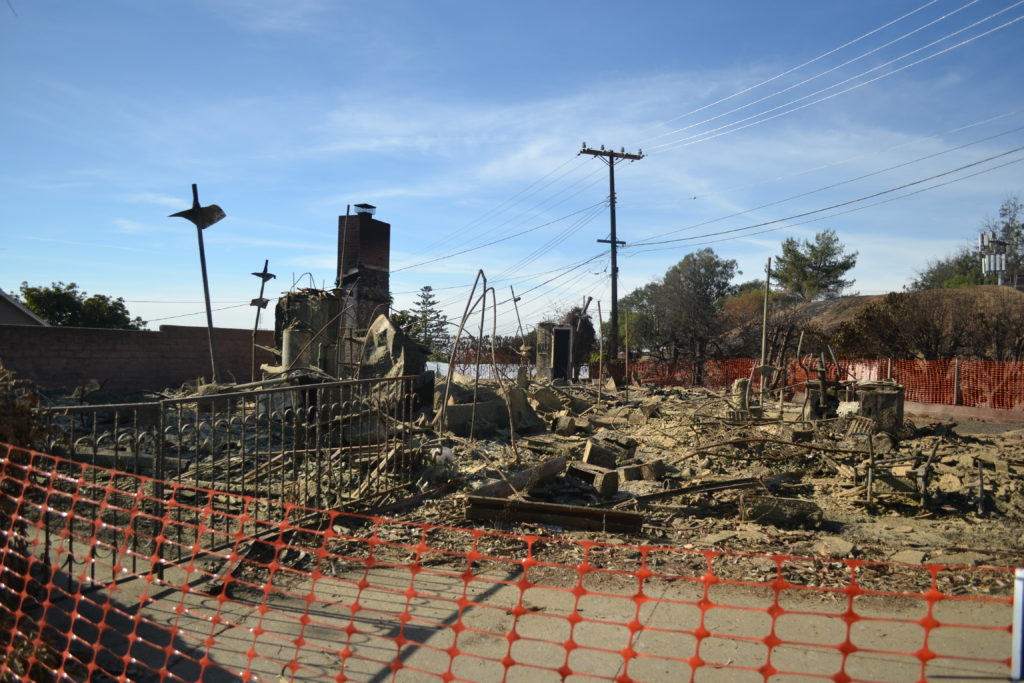 Burned house in Ventura, CA Photo: Matt Blois